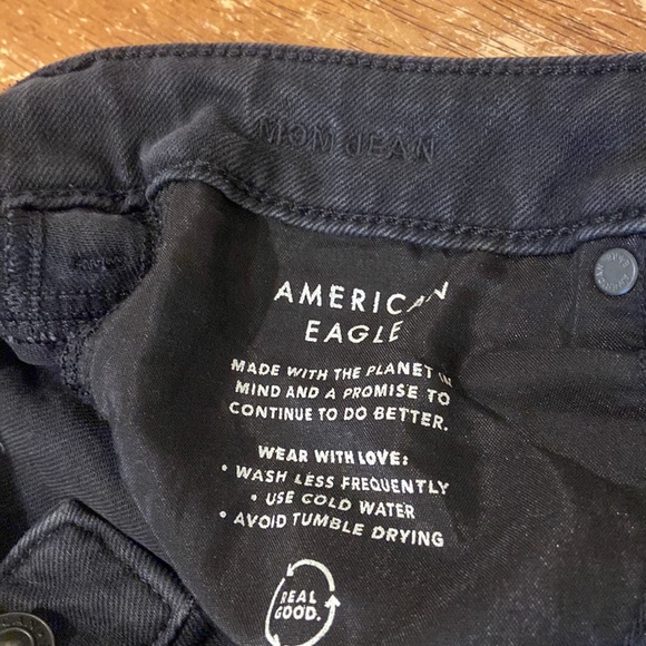 AE Mom Jeans size 6 regular - Picture 3 of 4